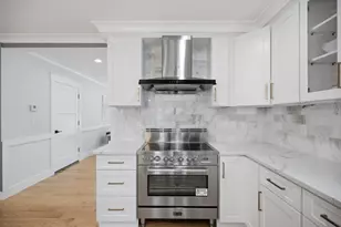 19 Manhattan Terrace, Newton, MA 02465 - Photo 9