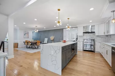 19 Manhattan Ter, Newton, MA 02465 - Photo 9