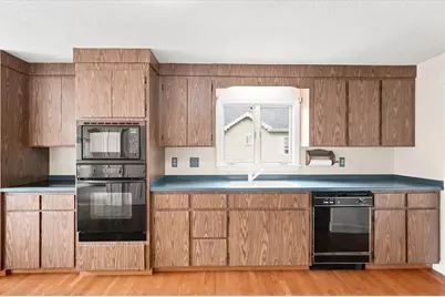 32 Glendale Ave, Peabody, MA 01960 - Photo 17