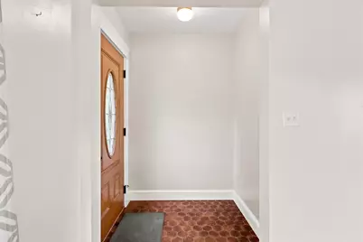 32 Glendale Ave, Peabody, MA 01960 - Photo 5