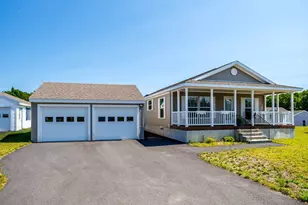 32 Onyx Path, Gardner, MA 01440 - Photo 1