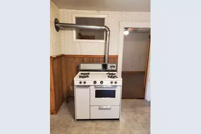 56 Ash St, Spencer, MA 01562 - Photo 5