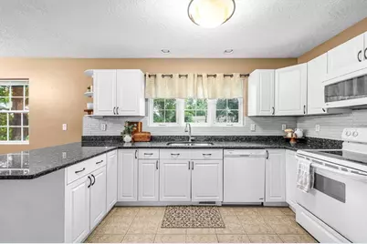 56 Montville St #56, Chicopee, MA 01013 - Photo 11