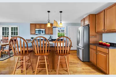 34 Prospect Ave, Bourne, MA 02559 - Photo 5
