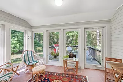 12 Chestnut Ln #12, Bedford, MA 01730 - Photo 11