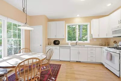 12 Chestnut Ln #12, Bedford, MA 01730 - Photo 13
