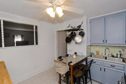 39 Seymour Ave, Springfield, MA 01109 - Photo 3