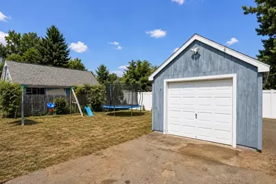 39 Seymour Ave, Springfield, MA 01109 - Photo 27