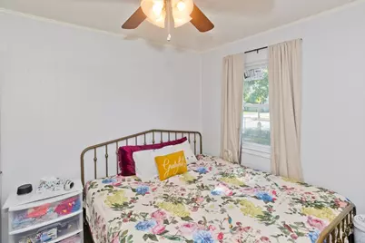 39 Seymour Ave, Springfield, MA 01109 - Photo 9