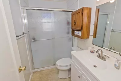 39 Seymour Ave, Springfield, MA 01109 - Photo 13