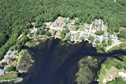 56 Lakeside Ave, Dartmouth, MA 02747 - Photo 15