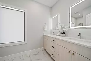 8 Gardner St, Newton, MA 02458 - Photo 19