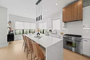 8 Gardner St, Newton, MA 02458 - Photo 3