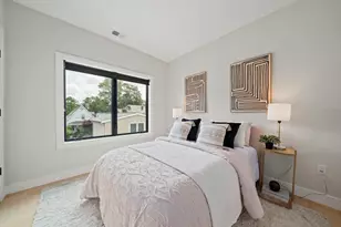 8 Gardner St, Newton, MA 02458 - Photo 17