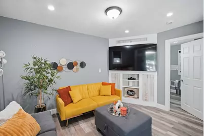 72 Switzer Street, Springfield, MA 01109 - Photo 23
