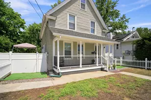 72 Switzer St, Springfield, MA 01109 - Photo 3