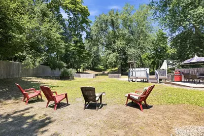 72 Switzer Street, Springfield, MA 01109 - Photo 15