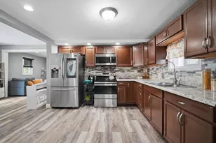 72 Switzer St, Springfield, MA 01109 - Photo 9