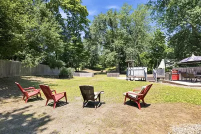 72 Switzer Street, Springfield, MA 01109 - Photo 15
