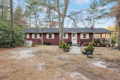 1029 Old Sandwich Rd, Plymouth, MA 02360 - Photo 9