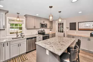 18 Louise St, Canton, MA 02021 - Photo 7