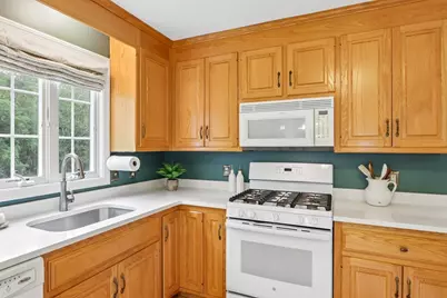 36 Fox Run Rd #36, Blackstone, MA 01504 - Photo 9