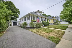 41 Lynde Ave, Melrose, MA 02176 - Photo 3