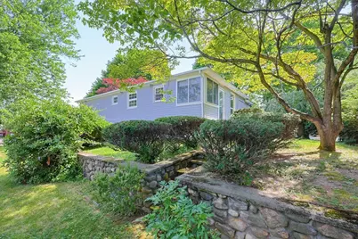 18 Fletcher St, Worcester, MA 01604 - Photo 7