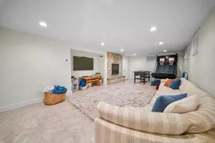 10 Juniper Hill Rd, Waltham, MA 02452 - Photo 27