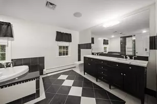 10 Juniper Hill Rd, Waltham, MA 02452 - Photo 21