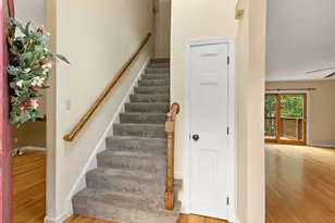 185 Bournehurst Dr, Plymouth, MA 02360 - Photo 9