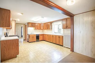 64 Ridgewood Avenue, Holyoke, MA 01040 - Photo 11