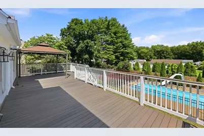 1056 North West St, Agawam, MA 01001 - Photo 31