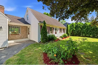 1056 North West St, Agawam, MA 01001 - Photo 3