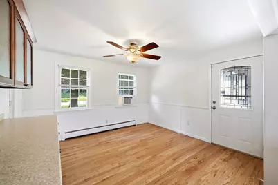 1056 North West St, Agawam, MA 01001 - Photo 9