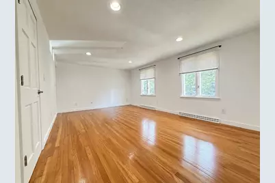 26 Hanmond Pond Pkwy #0, Brookline, MA 02467 - Photo 9