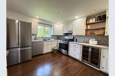 26 Hanmond Pond Pkwy #0, Brookline, MA 02467 - Photo 3