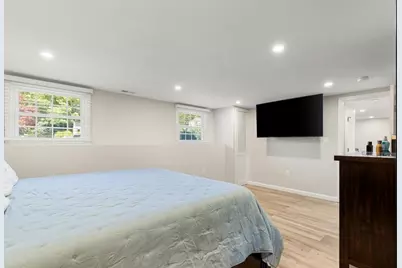 43 Newport Drive, Westford, MA 01886 - Photo 15