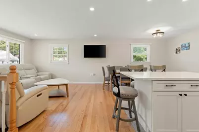 43 Newport Drive, Westford, MA 01886 - Photo 7