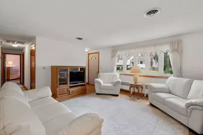 16 Davis Rd, Stoughton, MA 02072 - Photo 7