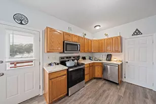 202 Commercial St, Weymouth, MA 02188 - Photo 5