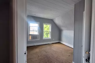 407 Clarendon St, Fitchburg, MA 01420 - Photo 23