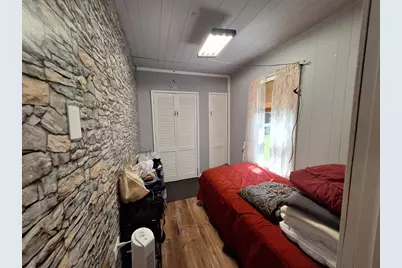 407 Clarendon St, Fitchburg, MA 01420 - Photo 19