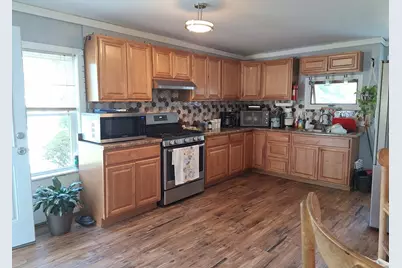 407 Clarendon St, Fitchburg, MA 01420 - Photo 13