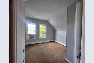 407 Clarendon St, Fitchburg, MA 01420 - Photo 23
