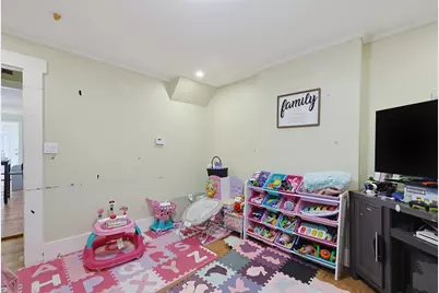 6-8 Howell Ct, Chelsea, MA 02148 - Photo 27