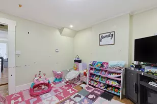 68 Howell Ct, Chelsea, MA 02150 - Photo 27