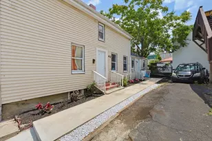68 Howell Ct, Chelsea, MA 02150 - Photo 17