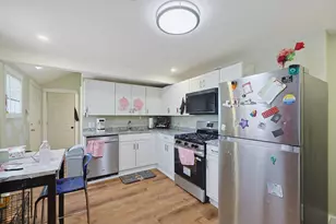 68 Howell Ct, Chelsea, MA 02150 - Photo 21