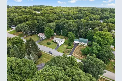 201 Swift Rd, Northbridge, MA 01588 - Photo 5